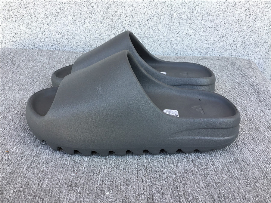 Adidas Yeezy Slides DeesKicks Adidas Yeezy Slides DeesKicks